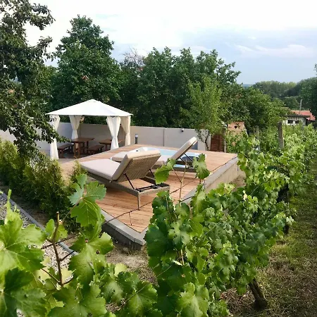 Apartmány&vinařství Káňa *